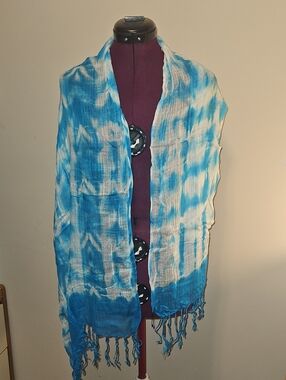 Express White and Bright Blue Lightweight Tie-Dye Scarf with Fringe